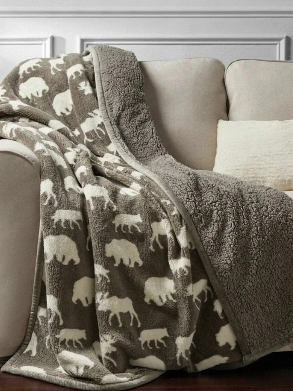 Oversized Sherpa Big Game Wildlife Gray Throw Blanket Oversized New Reversible